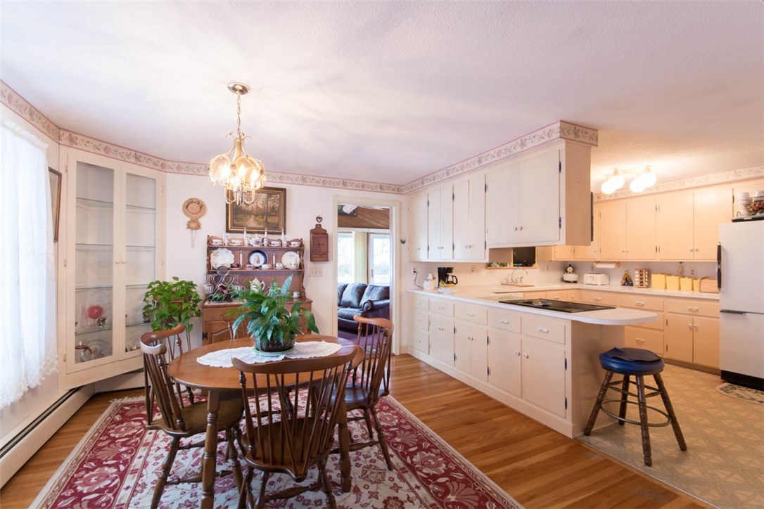 70 Beth Road Tiverton, RI 02878 - Photo 9 of 39