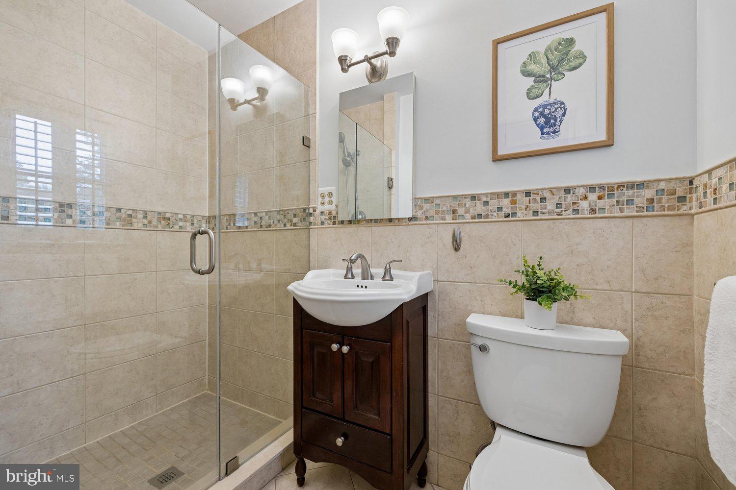1121 Tanley Road Silver Spring, MD 20904 - Photo 29 of 69 Primary Bath