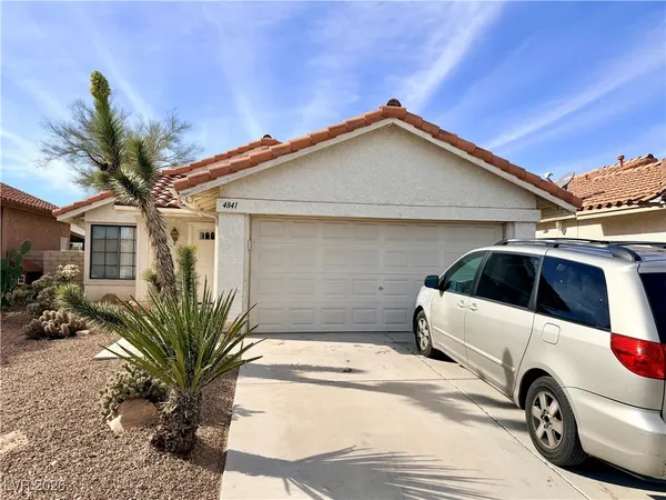 $1,725 | 4841 Farlington Drive, Las Vegas, NV 89147