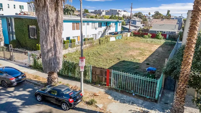 a view of a patio in backyard