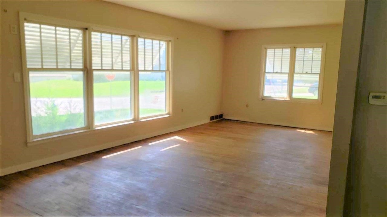 1551 Ruth Street Waterloo, IA 50707 - Photo 5 of 9 Gallery Image 5