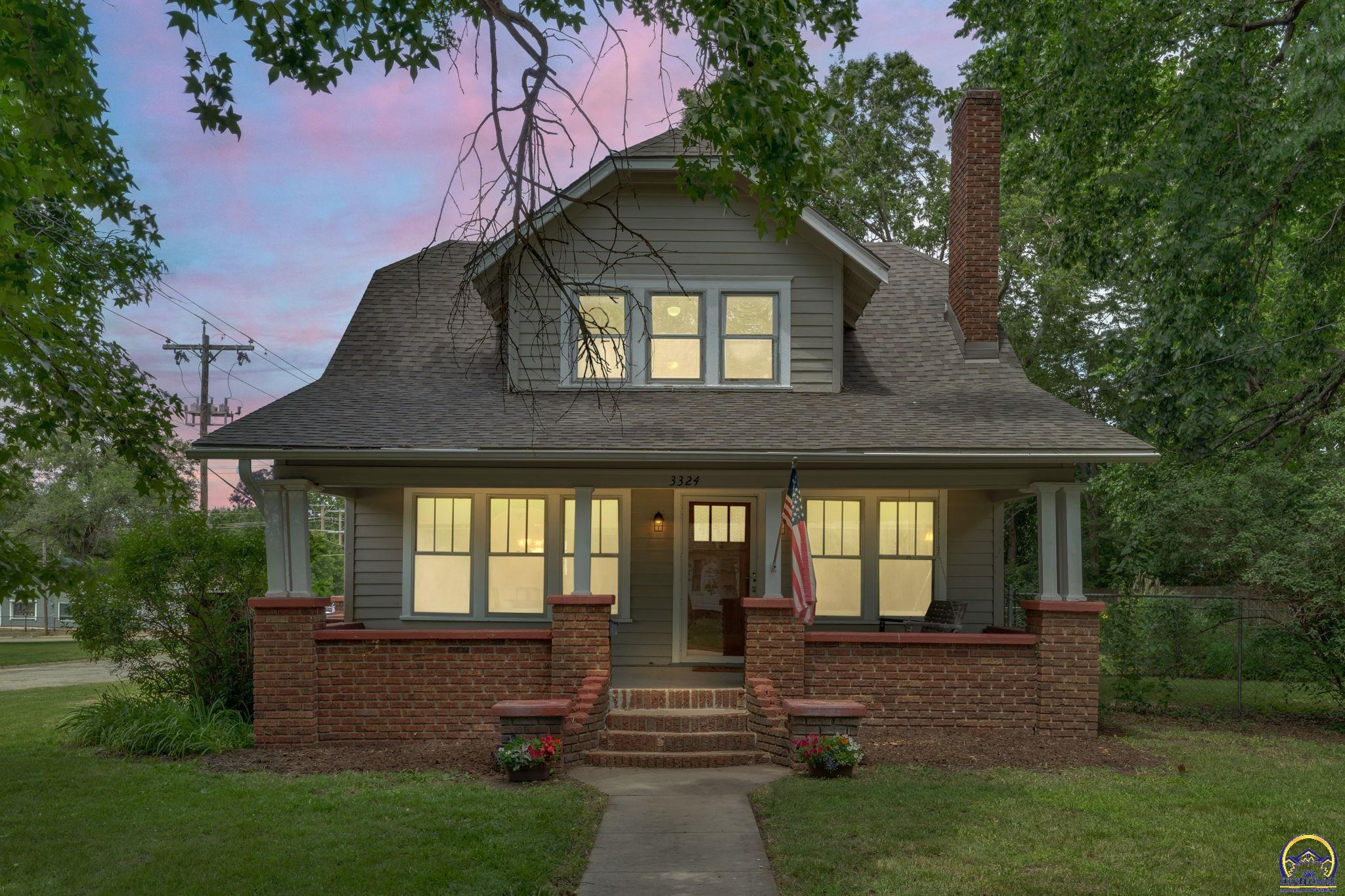 3324 Southwest Front Street Topeka, KS 66606 - Photo 3 of 38