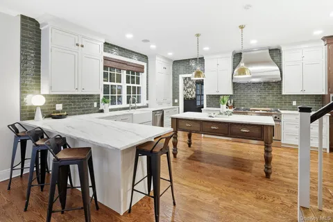 $4,095,000 | 15 Davis Avenue, Rye, NY 10580