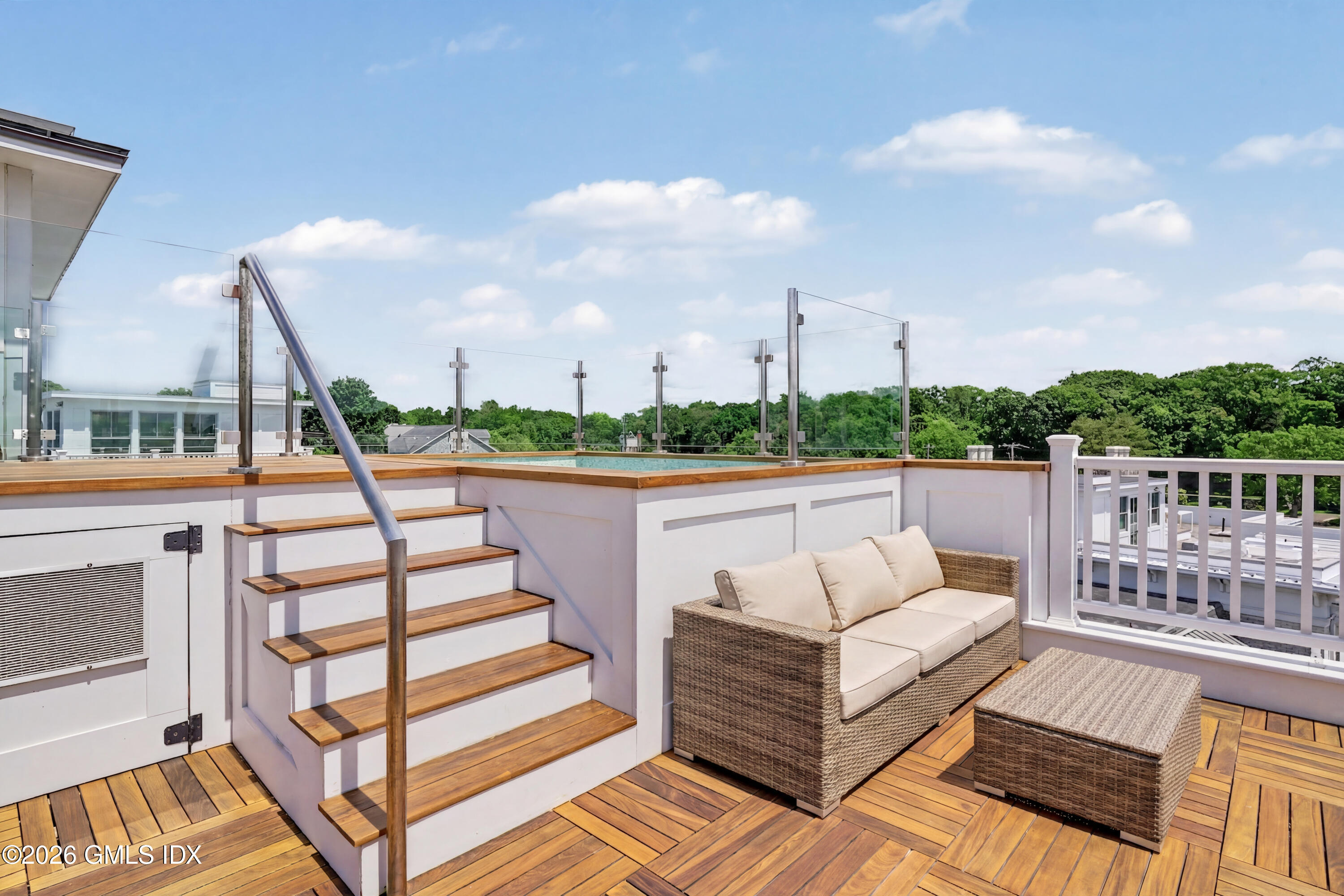 2 Oneida Drive, Unit C2 Greenwich, CT 06830 - Photo 25 of 31 Rooftop Sitting Area