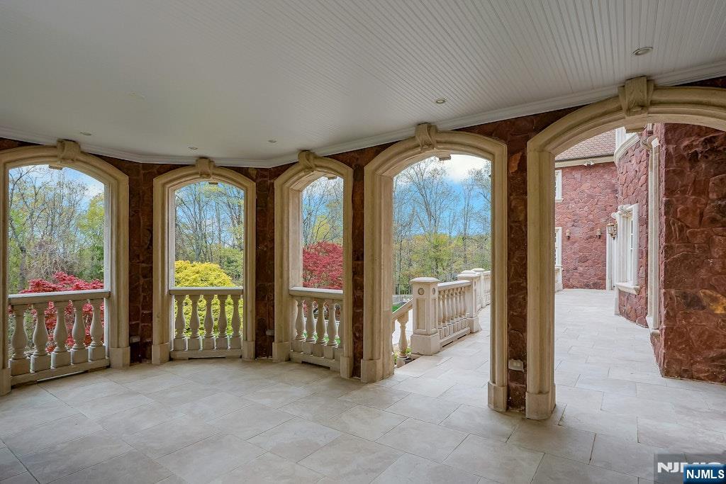 67 Robin Lane Alpine, NJ 07620 - Photo 37 of 40