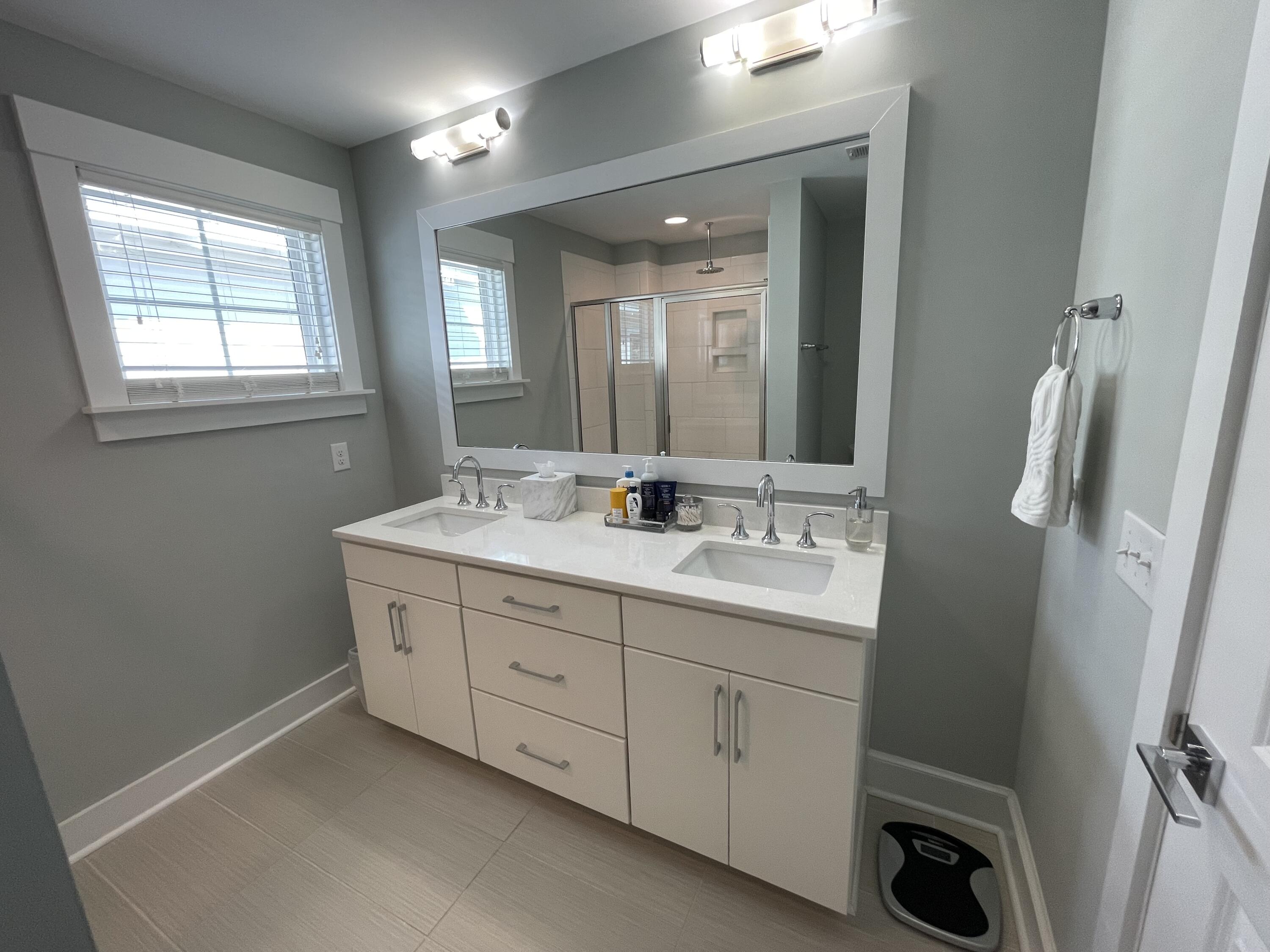 972 Key Colony Court Mount Pleasant, SC 29464 - Photo 16 of 28 Master Bathroom