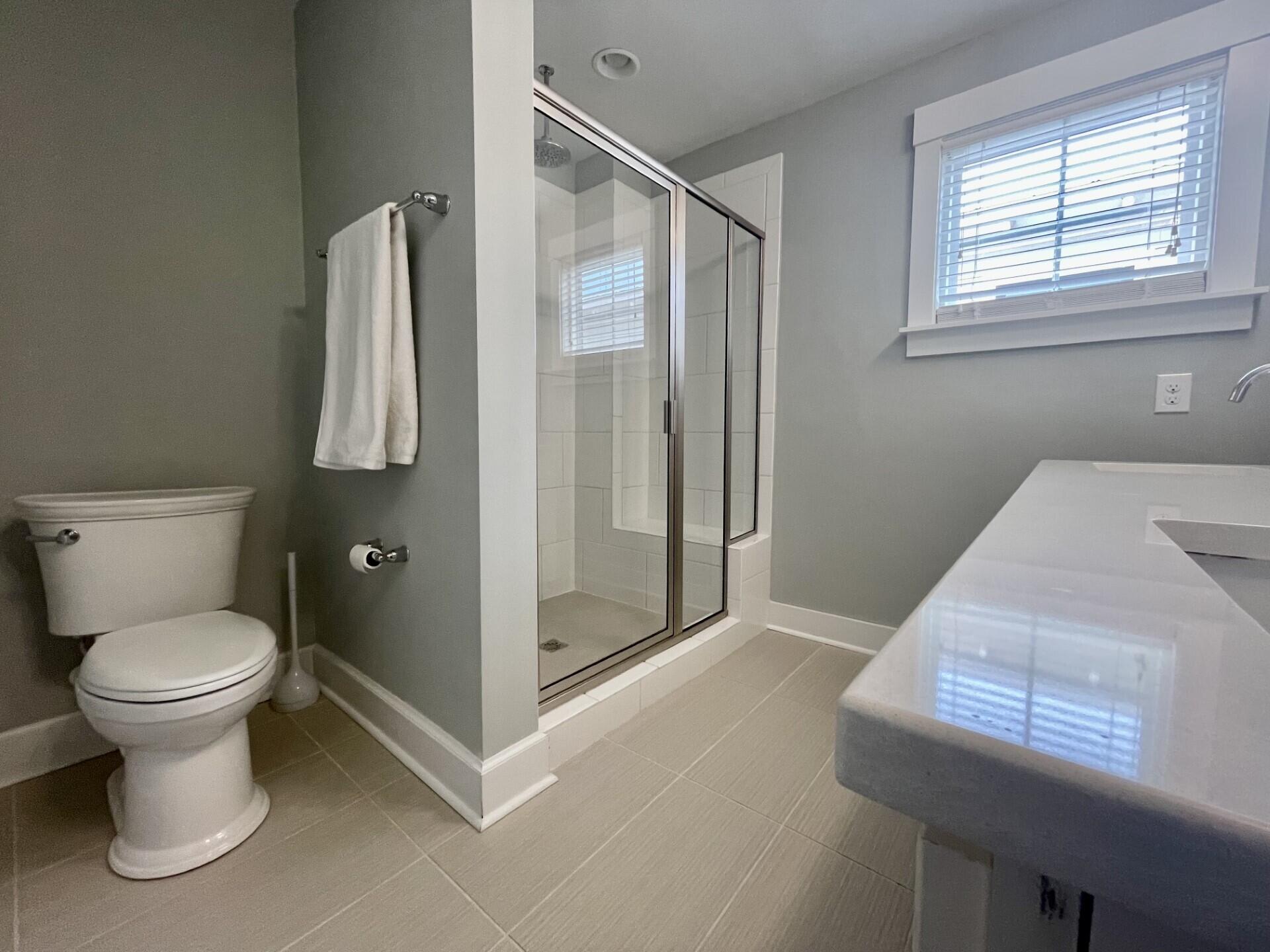 972 Key Colony Court Mount Pleasant, SC 29464 - Photo 17 of 28 Master Bathroom
