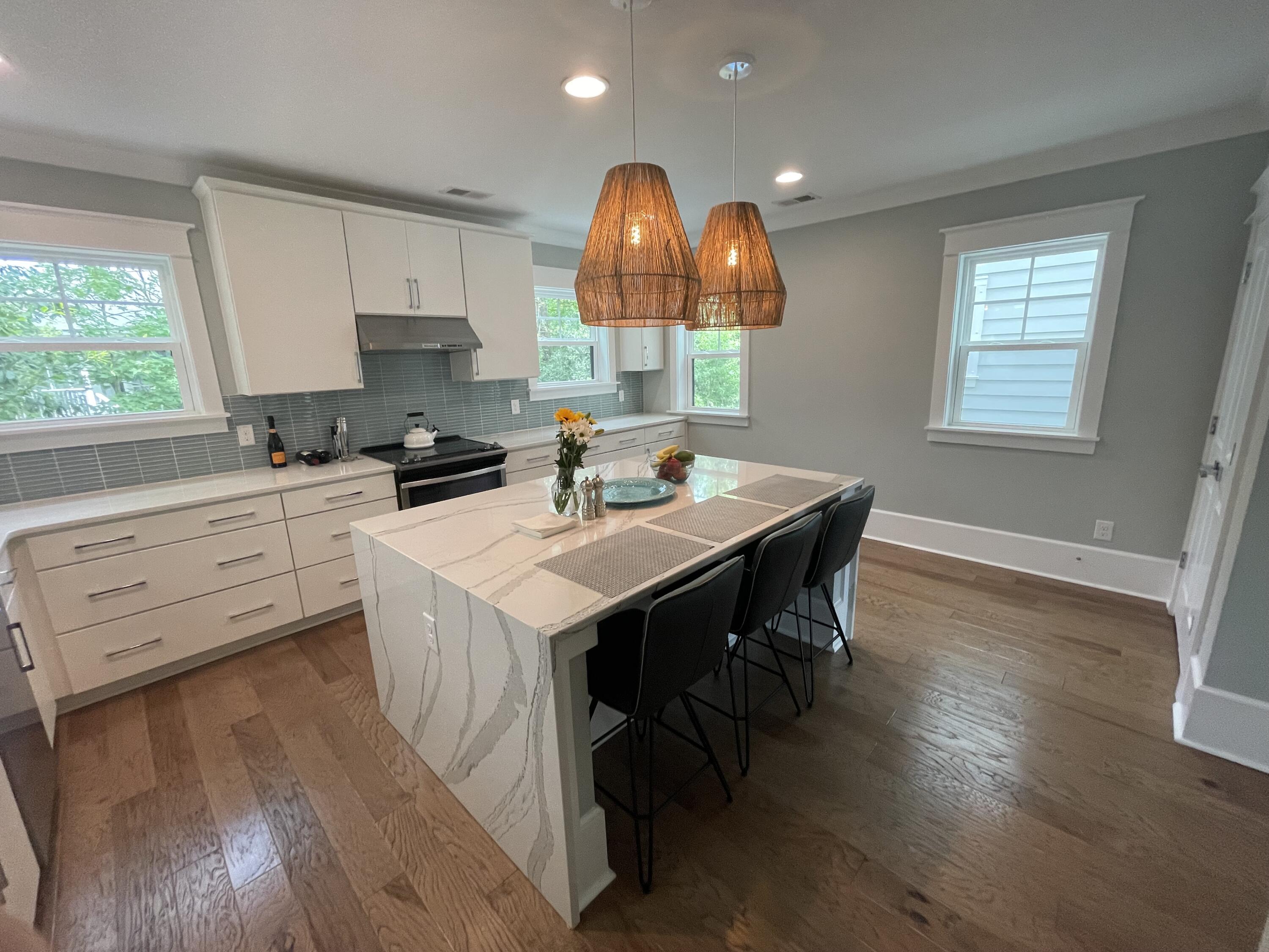 972 Key Colony Court Mount Pleasant, SC 29464 - Photo 8 of 28 Kitchen 3