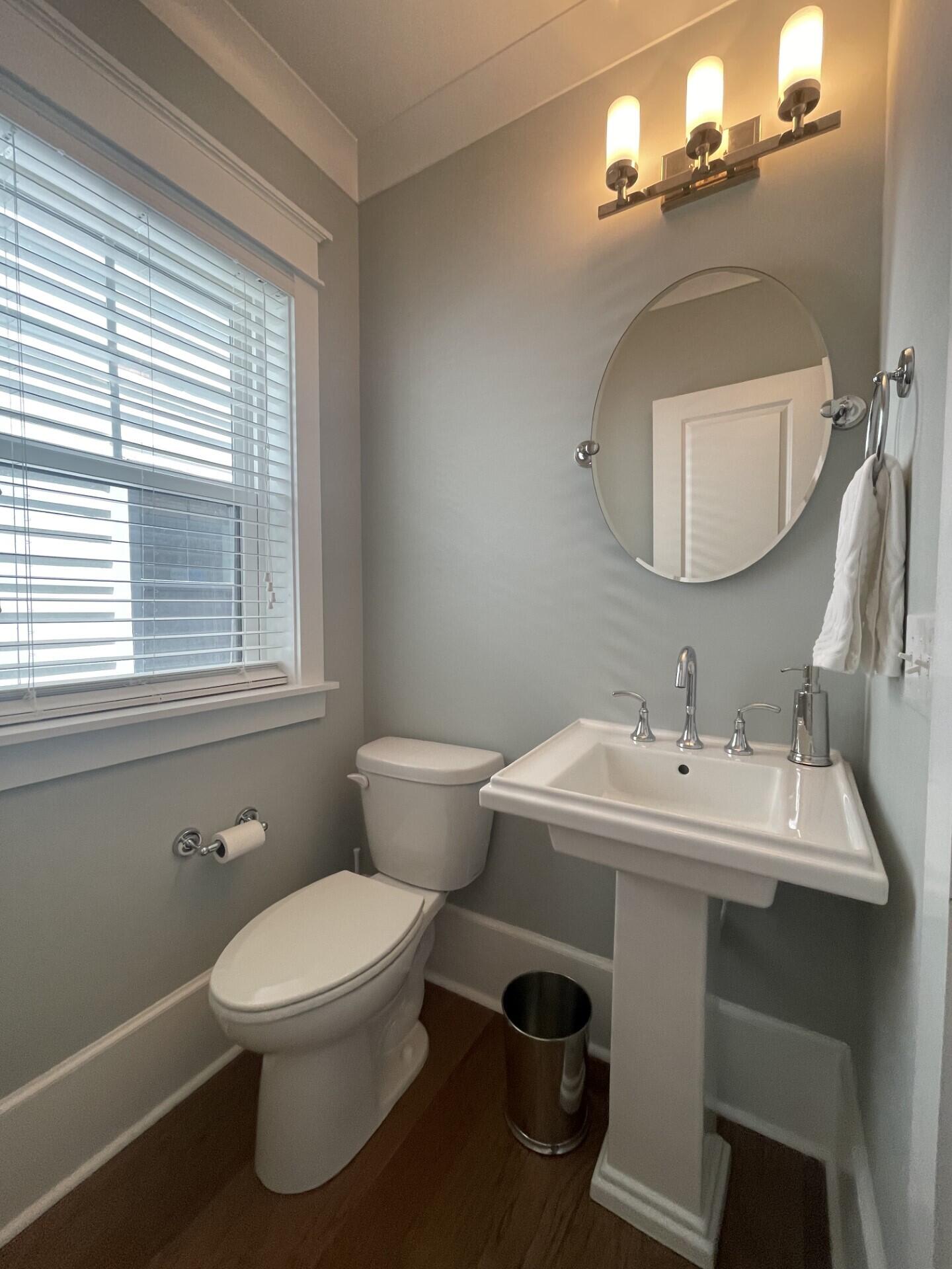 972 Key Colony Court Mount Pleasant, SC 29464 - Photo 9 of 28 Powder Room