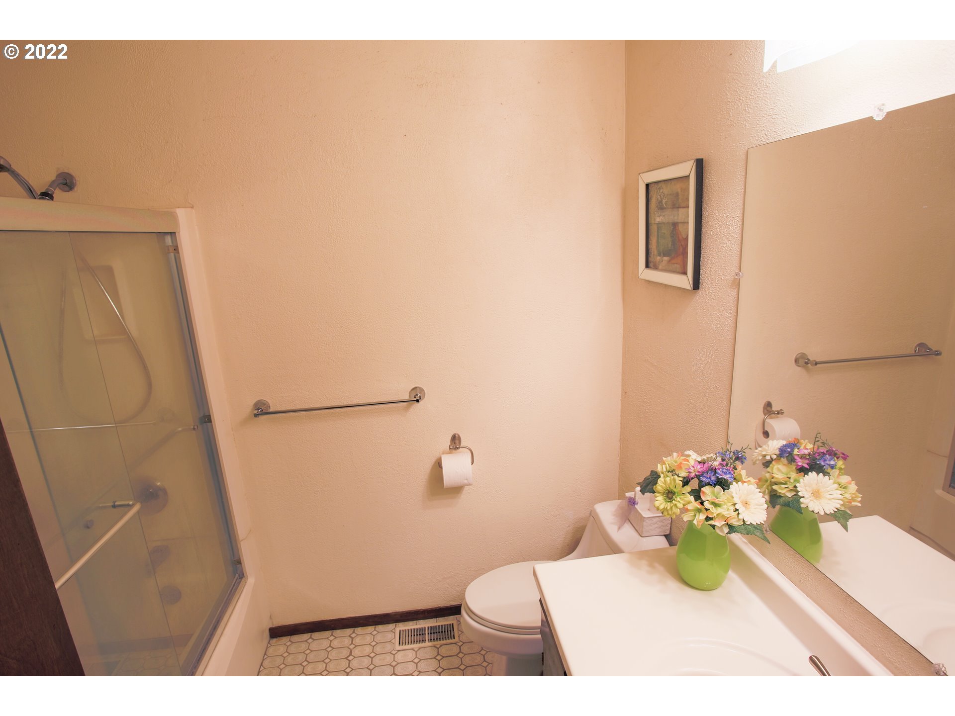 18173 Southeast Richey Road Gresham, OR 97080 - Photo 8 of 23 a bathroom with a sink mirror and toilet