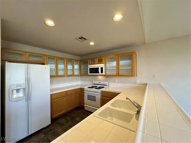 $1,950 | 7124 Bird Cherry Street, Las Vegas, NV 89148