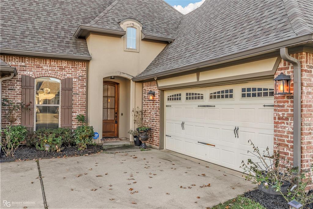 110 St Andrews Benton, LA 71006 - Photo 3 of 28 a front view of a building