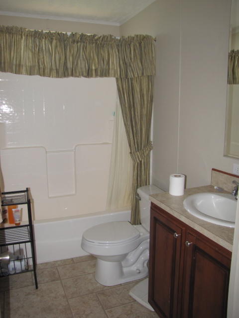 2083 Lipscomb Road Moneta, VA 24121 - Photo 11 of 15 IMG_6701