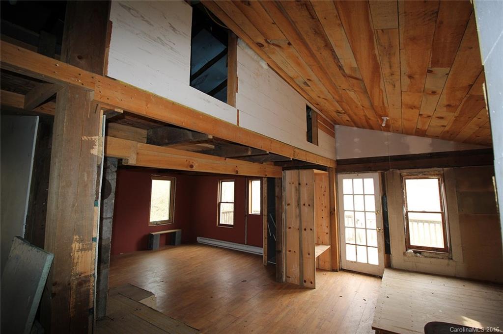 2238 Sugar Camp Road Marshall, NC 28753 - Photo 9 of 24 Gallery Image 9