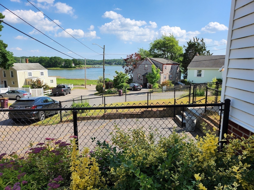 39 Stratford Road Weymouth, MA 02191 - Photo 6 of 24 Gallery Image 6
