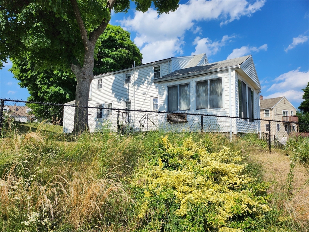 39 Stratford Road Weymouth, MA 02191 - Photo 9 of 24 Gallery Image 9