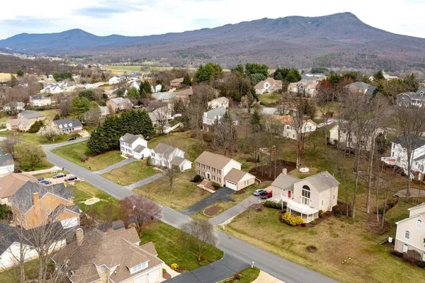 $615,000 | 760 Confederacy Drive, Penn Laird, VA 22846