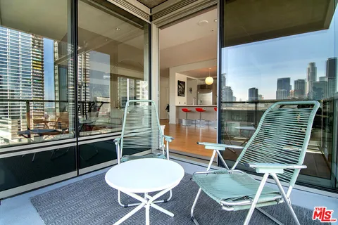 $1,790,000 | 1155 South Grand Avenue, Unit 1511, Los Angeles, CA 90015