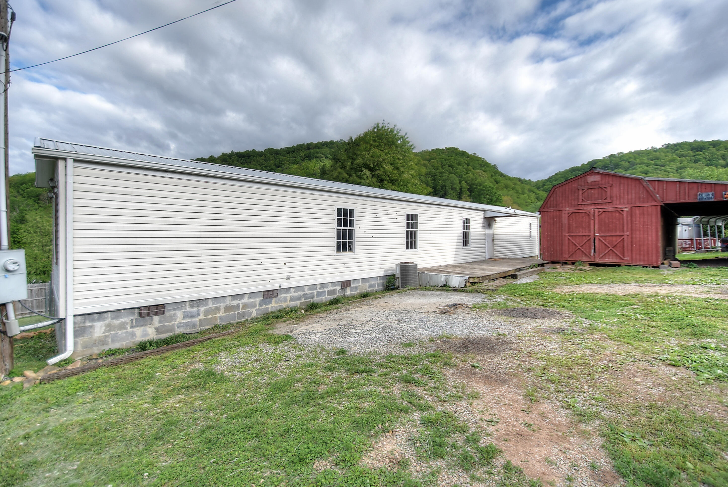 117 Ug Buckles Road Elizabethton, TN 37643 - Photo 1 of 26 DSC_0013_4_5_6_7_8_2