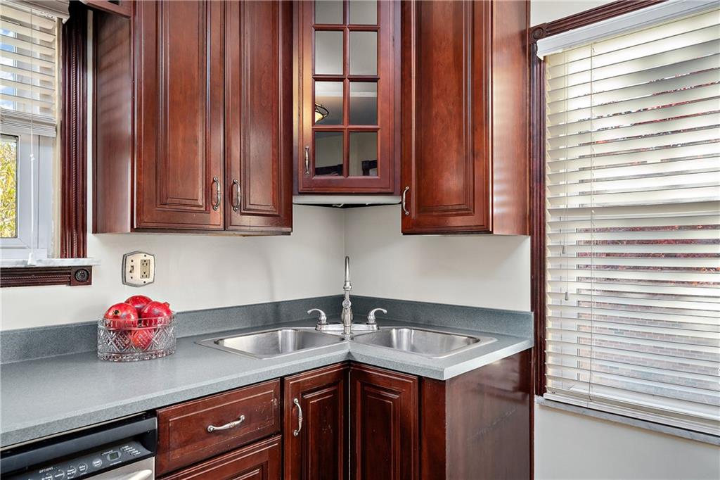48 Coraopolis Road Coraopolis, PA 15108 - Photo 9 of 25 Gallery Image 9
