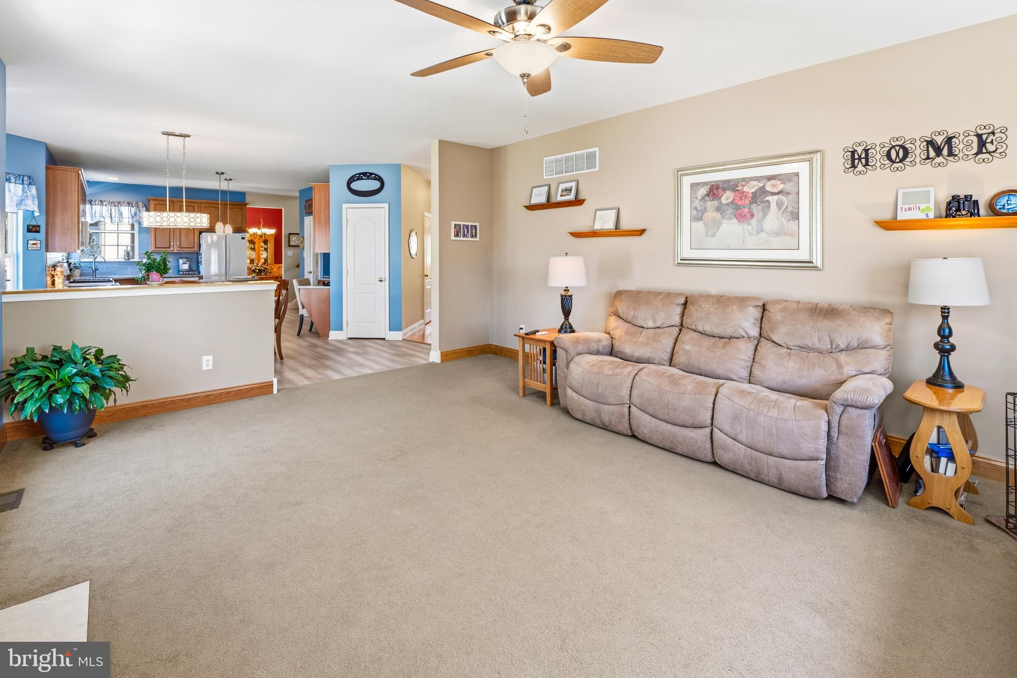 193 Yorktown Road Swedesboro, NJ 08085 - Photo 16 of 36 Family Room