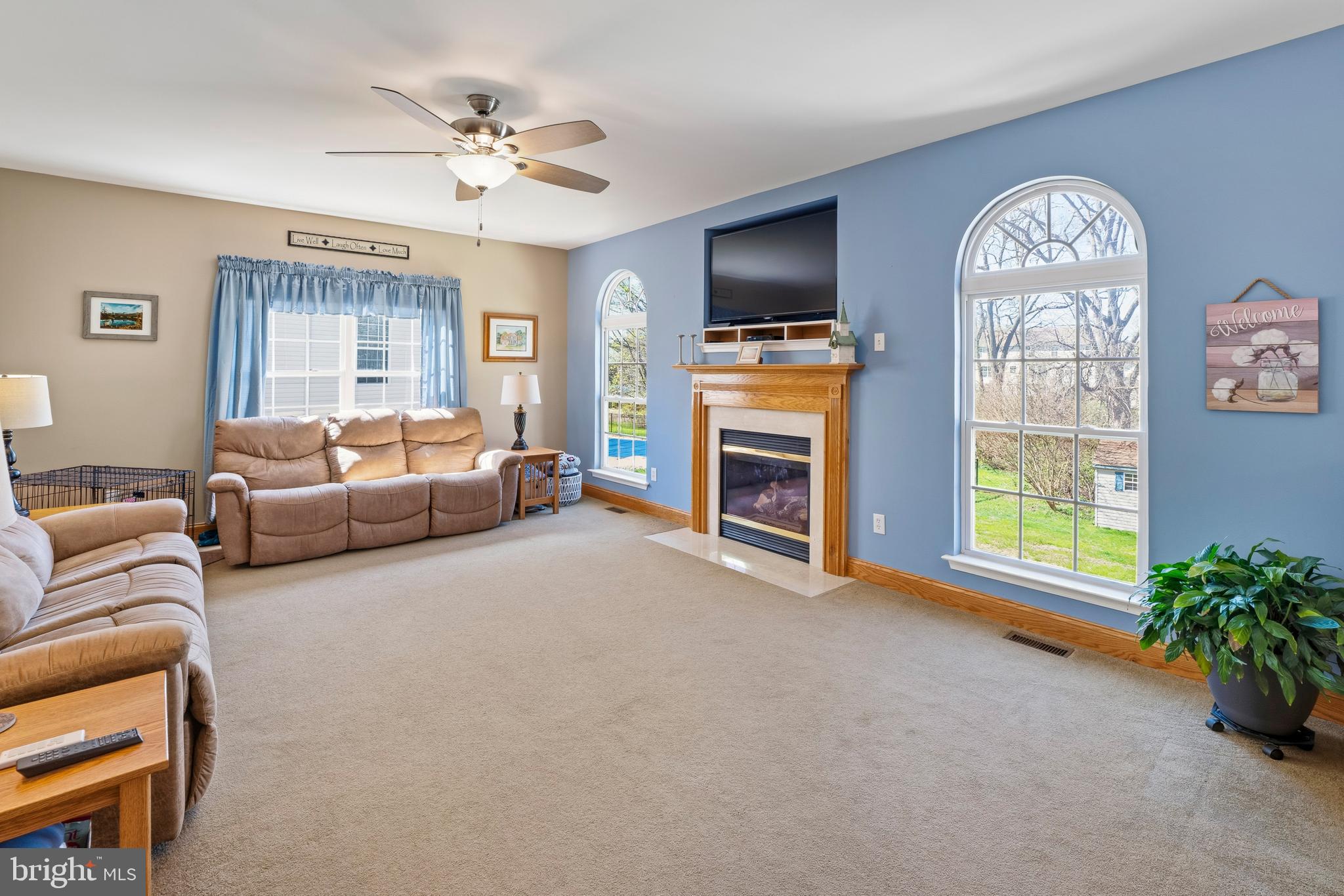 193 Yorktown Road Swedesboro, NJ 08085 - Photo 3 of 36 Family Room