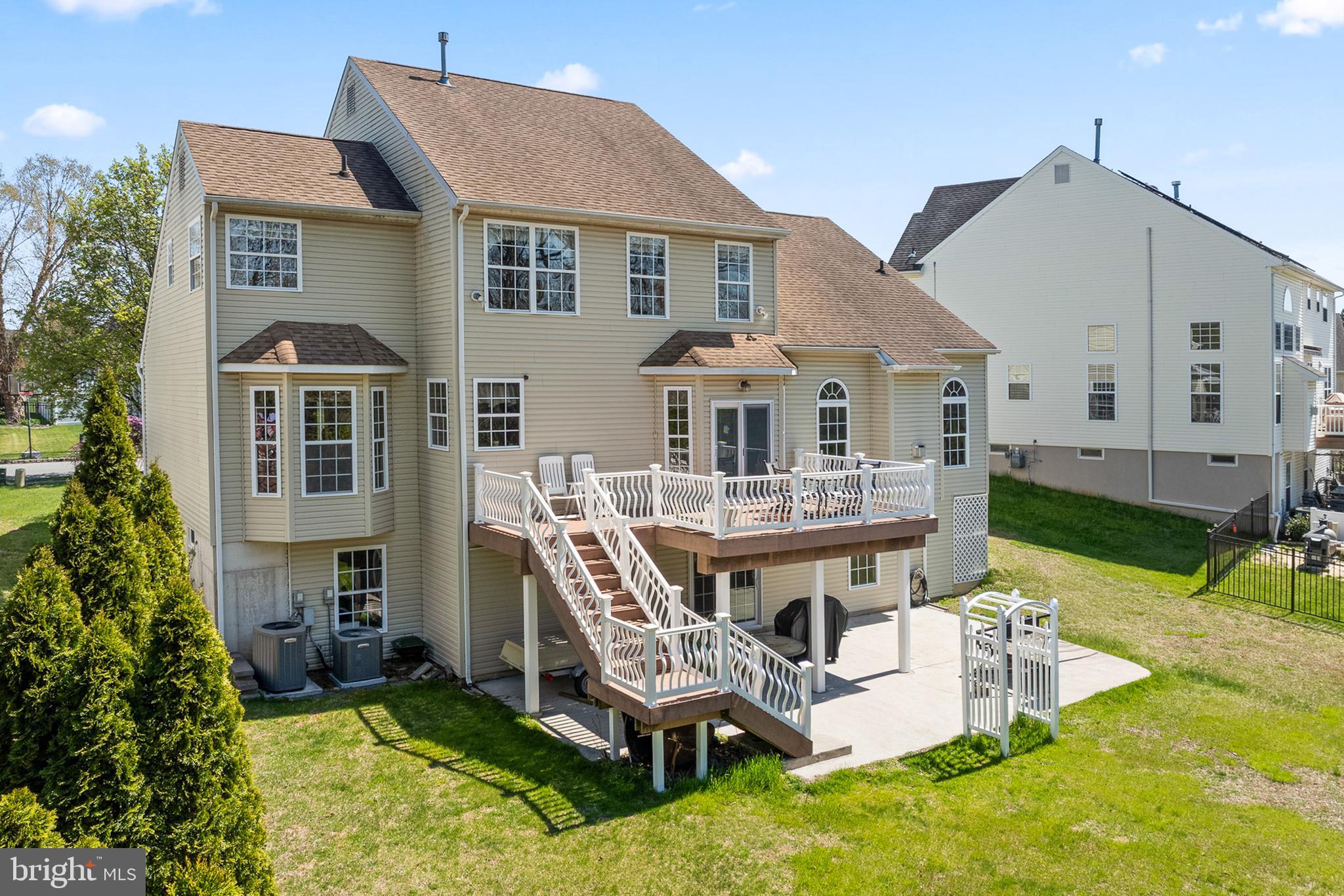 193 Yorktown Road Swedesboro, NJ 08085 - Photo 6 of 36 Composite Deck and Patio