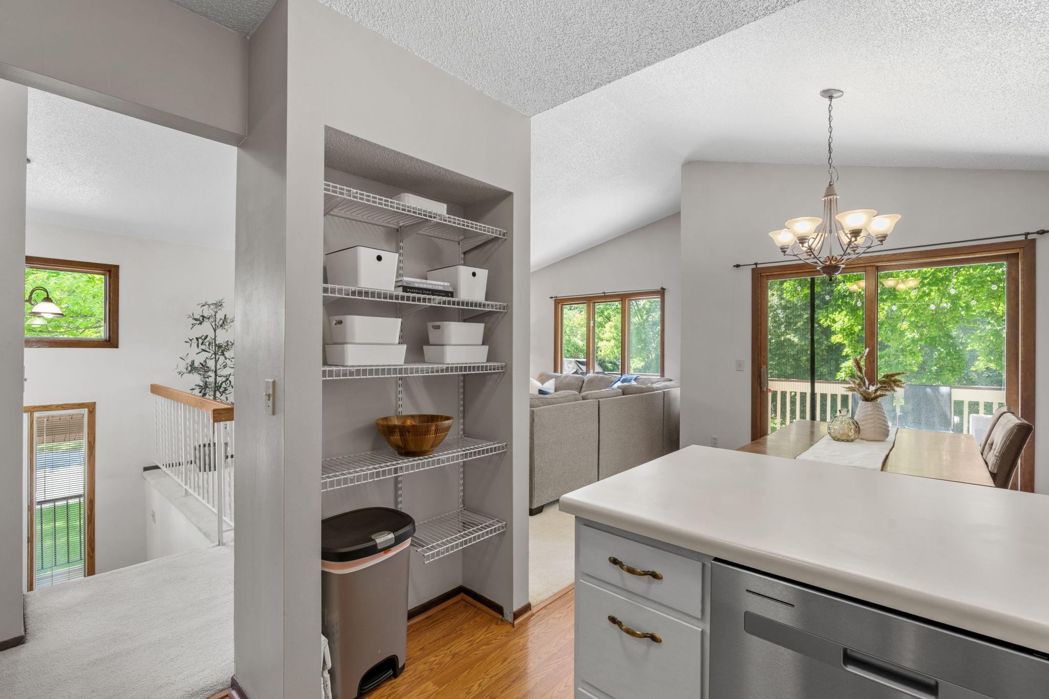 1595 Four Oaks Road Eagan, MN 55121 - Photo 8 of 33