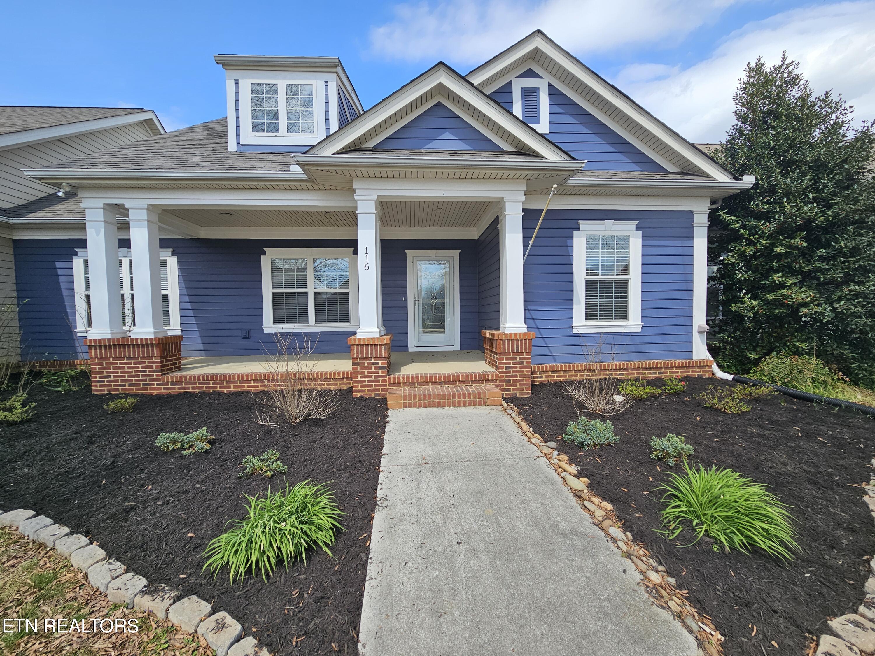 116 Fortenberry Street Oak Ridge, TN 37830 - Photo 2 of 36 20260331_131306