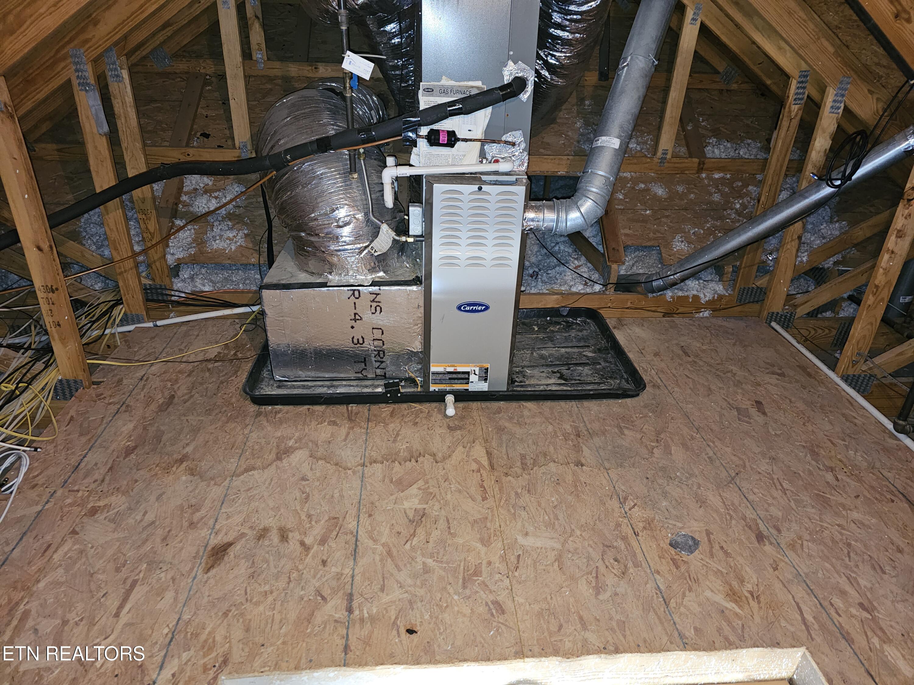 116 Fortenberry Street Oak Ridge, TN 37830 - Photo 33 of 36 20260326_164046