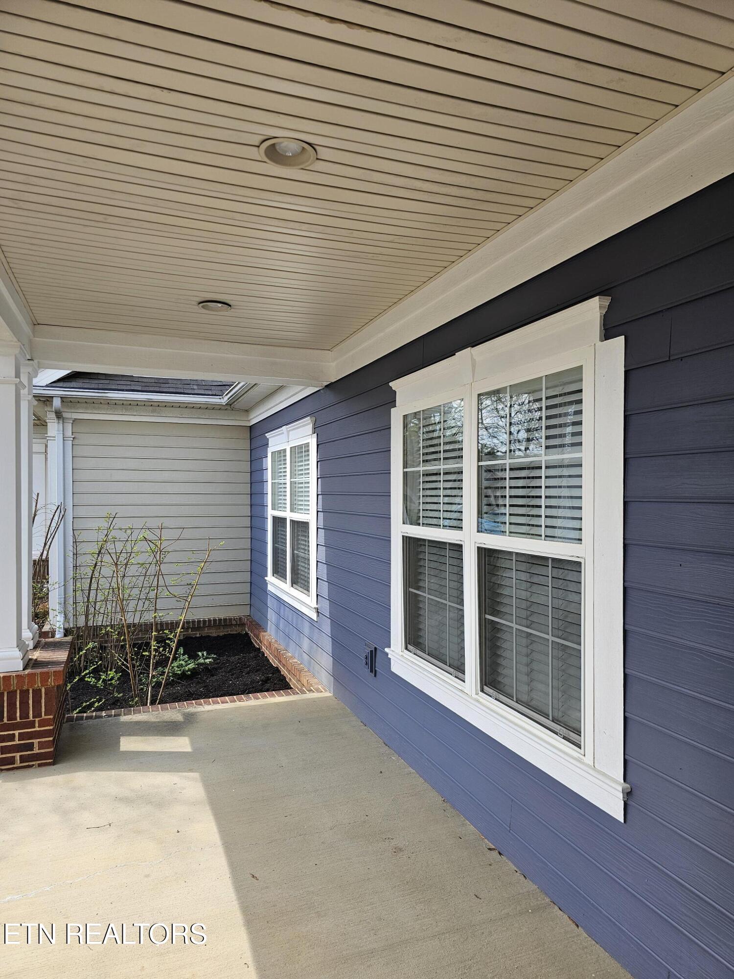 116 Fortenberry Street Oak Ridge, TN 37830 - Photo 4 of 36 20260331_131439