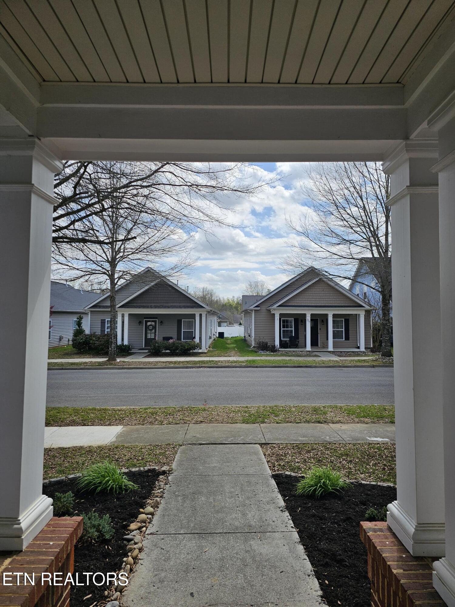 116 Fortenberry Street Oak Ridge, TN 37830 - Photo 5 of 36 20260331_131505