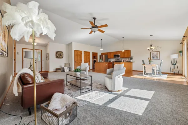 $399,900 | 1109 Hickory Court, Watertown, WI 53094