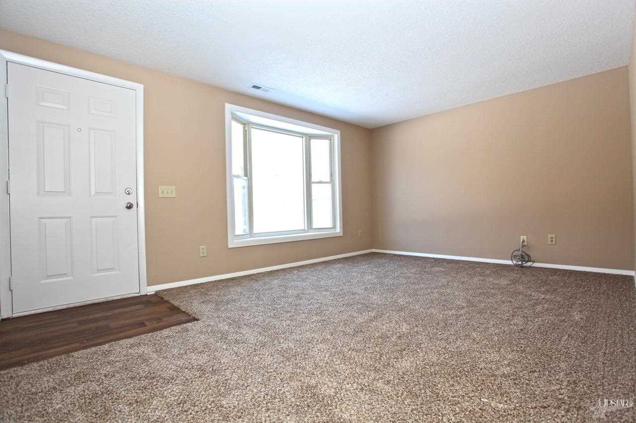 1105 West Till Road Fort Wayne, IN 46825 - Photo 2 of 14