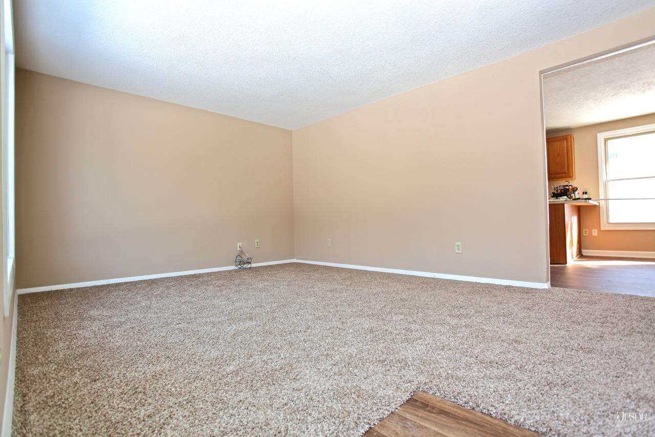 1105 West Till Road Fort Wayne, IN 46825 - Photo 3 of 14