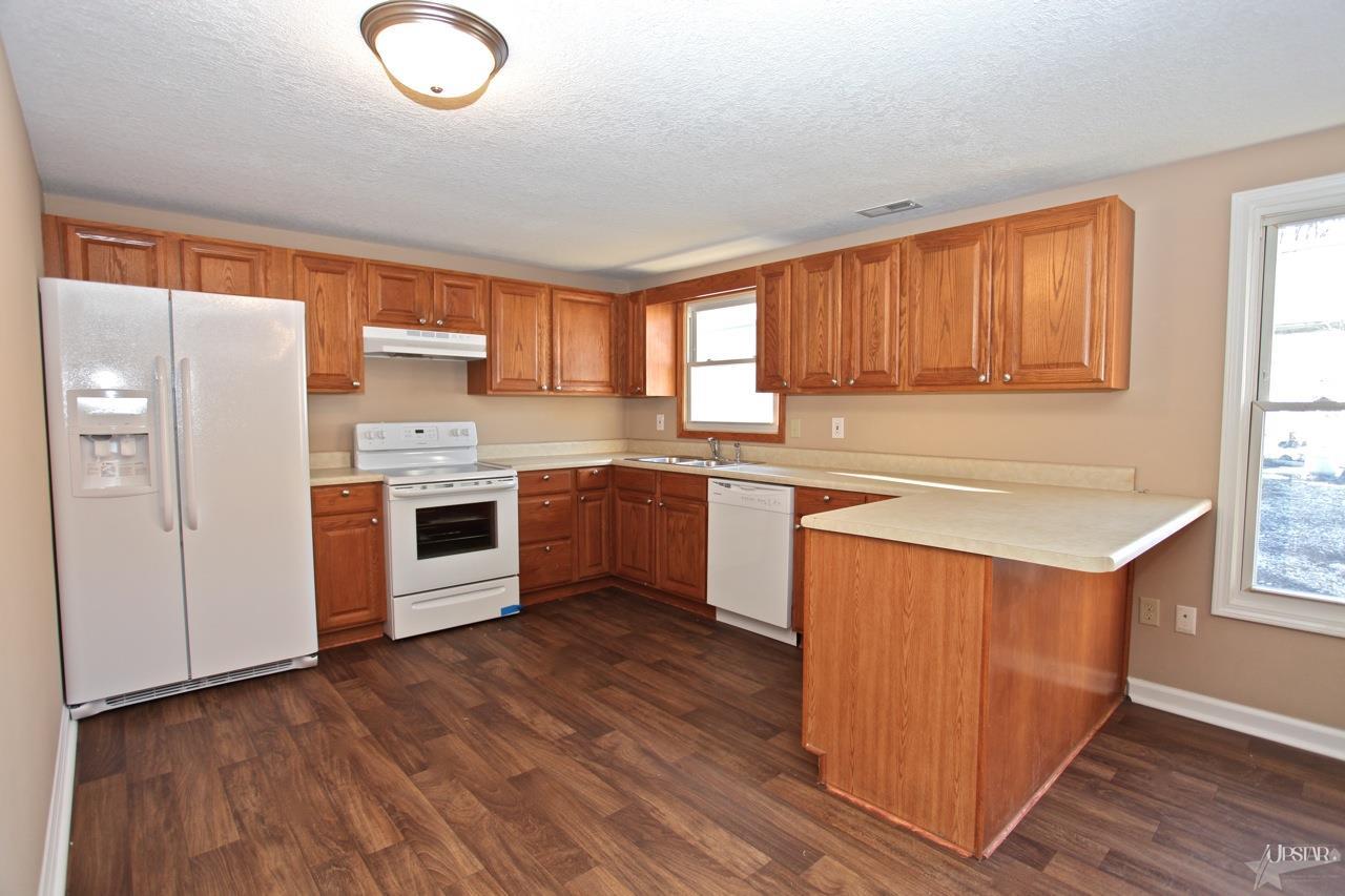 1105 West Till Road Fort Wayne, IN 46825 - Photo 5 of 14