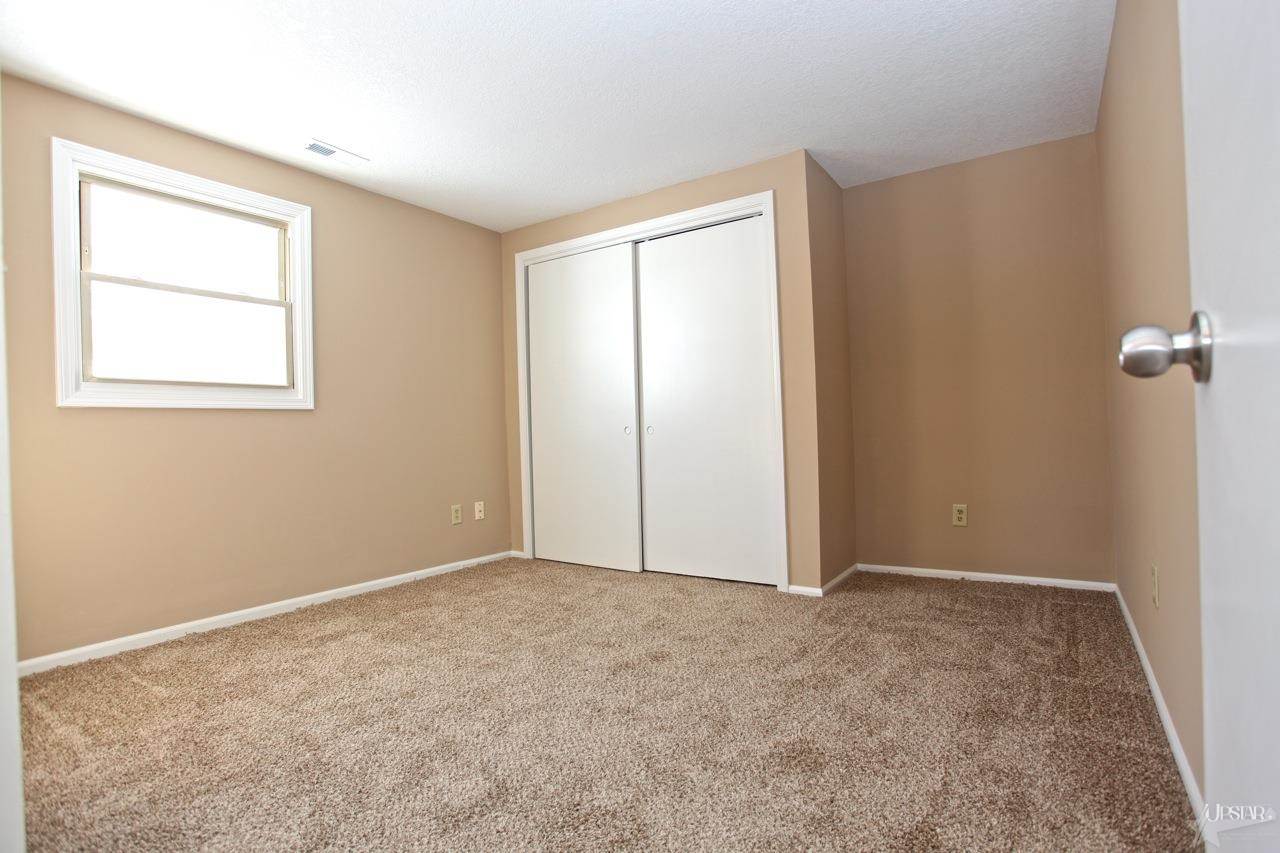 1105 West Till Road Fort Wayne, IN 46825 - Photo 7 of 14