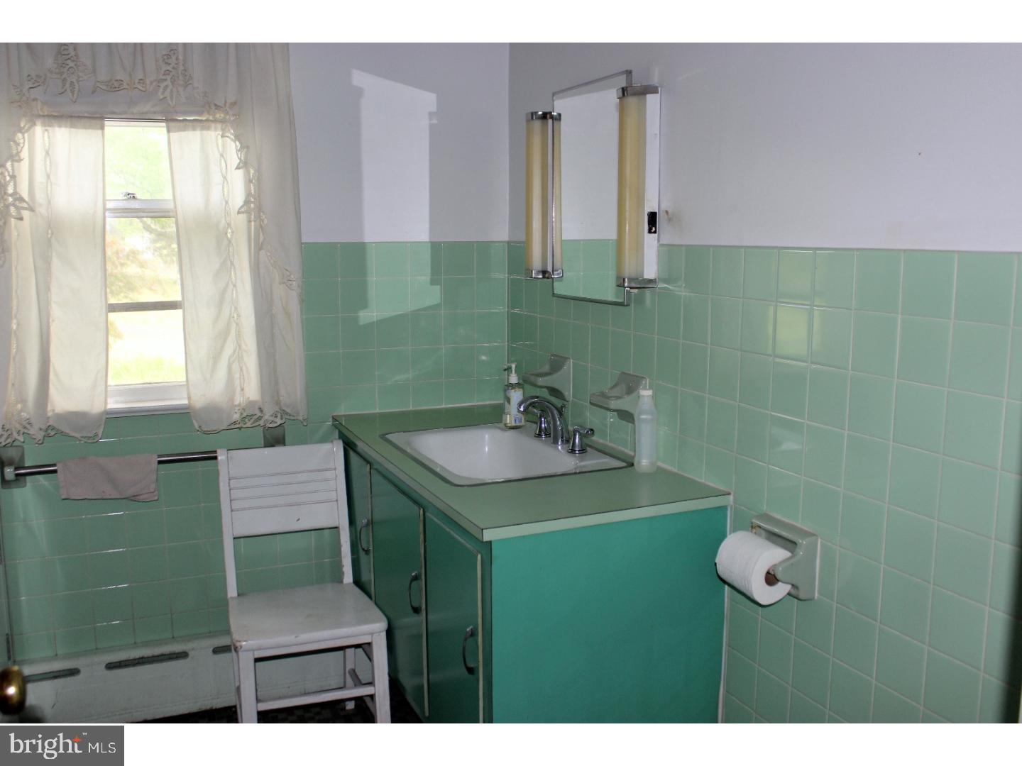 560 Fretz Road Souderton, PA 18964 - Photo 23 of 25 Bathroom