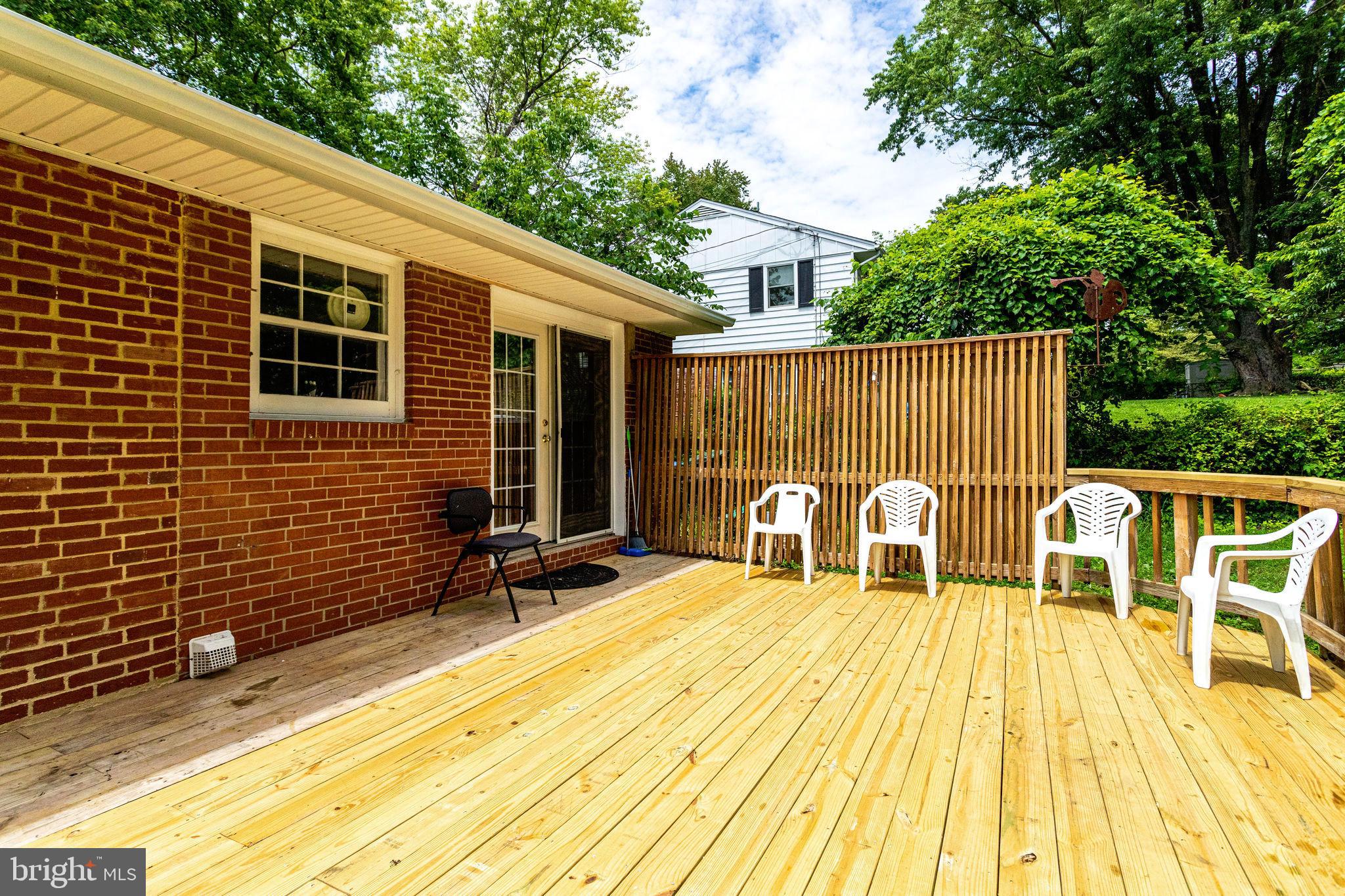 5416 Moultrie Road Springfield, VA 22151 - Photo 6 of 33 Deck