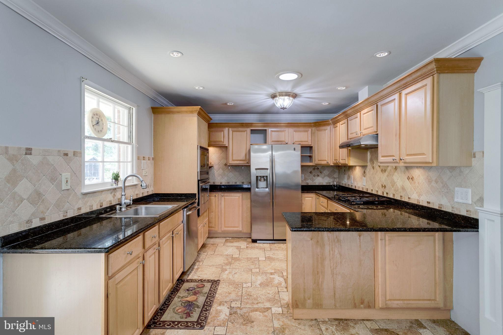5416 Moultrie Road Springfield, VA 22151 - Photo 9 of 33 Kitchen
