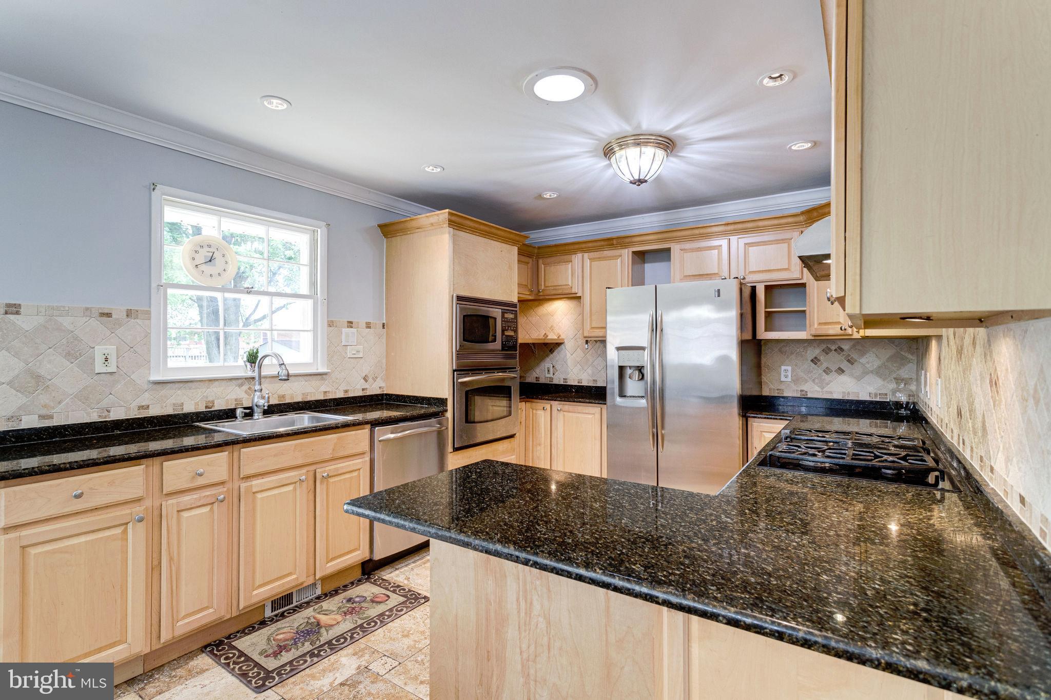 5416 Moultrie Road Springfield, VA 22151 - Photo 10 of 33 Kitchen