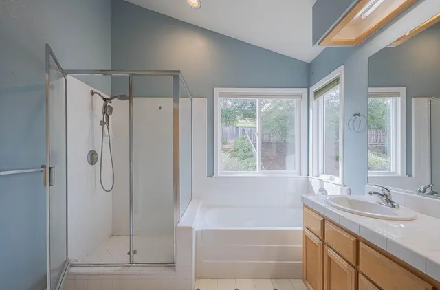 $930,000 | 18050 Stonehaven, Salinas, CA 93908