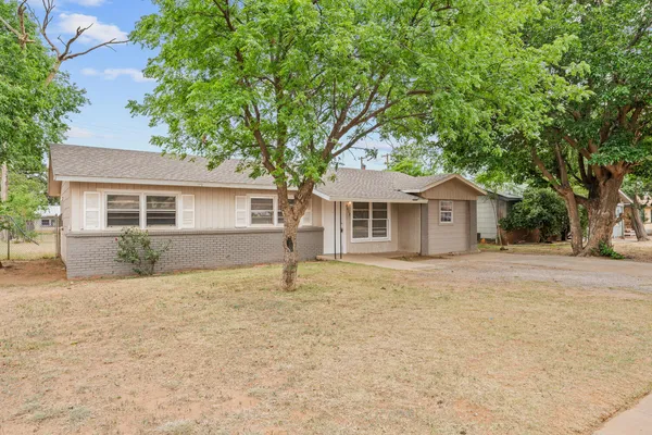 $1,250 | 2612 East Auburn Street, Lubbock, TX 79403