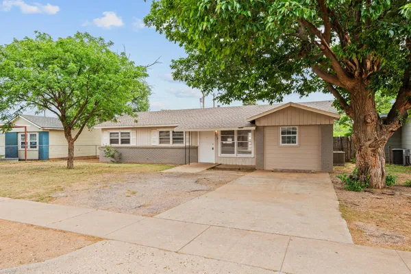 $1,250 | 2612 East Auburn Street, Lubbock, TX 79403