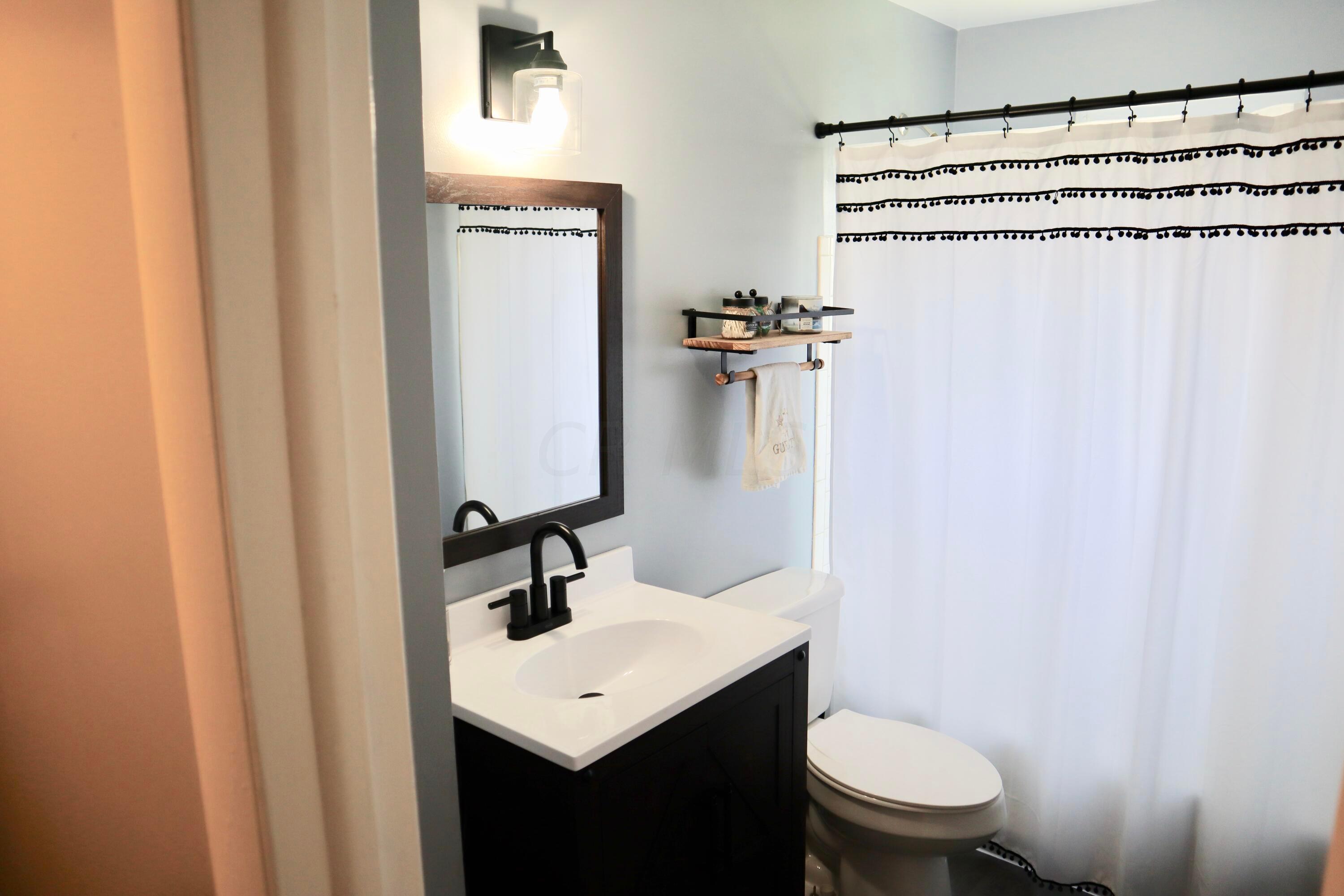 3662 Alpena Road Columbus, OH 43232 - Photo 11 of 21 Gallery Image 11