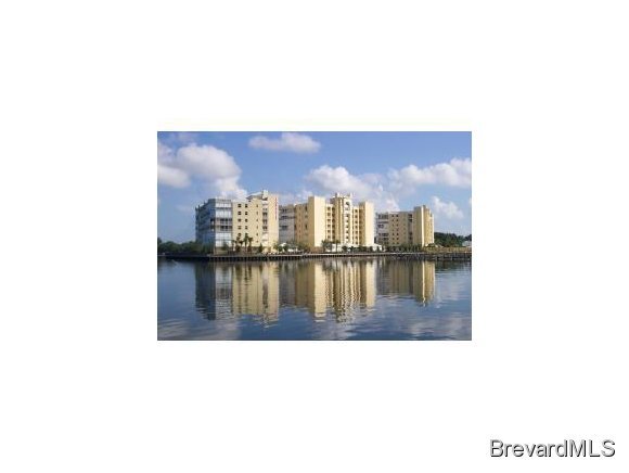 134 Starboard Lane, Unit 403 Merritt Island, FL 32953 - Photo 1 of 12 Primary Photo