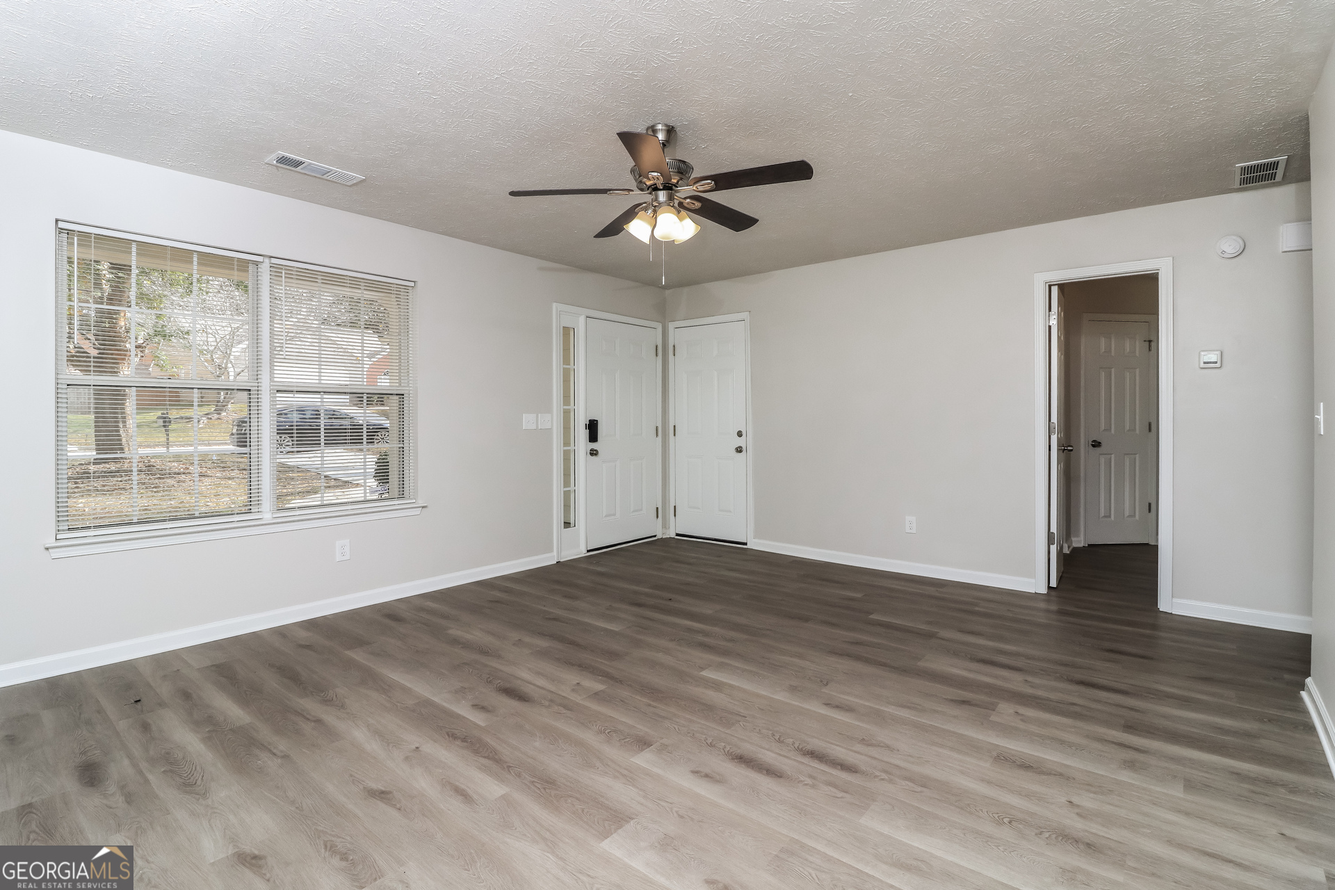 7250 Bridgeport Court Austell, GA 30168 - Photo 3 of 17