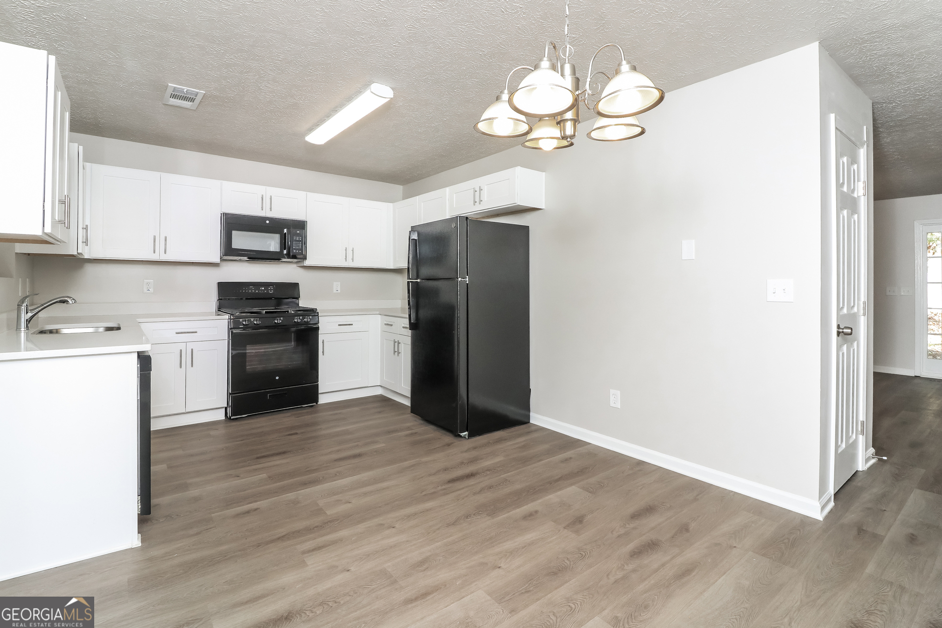 7250 Bridgeport Court Austell, GA 30168 - Photo 7 of 17