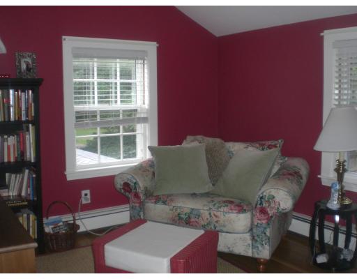 10 Orchard Road Hamilton, MA 01982 - Photo 13 of 18