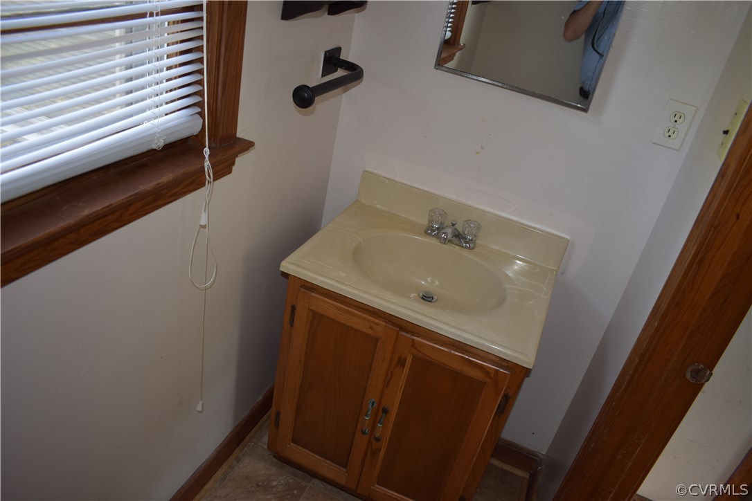 1006 Whitehead Road Richmond, VA 23225 - Photo 12 of 28 Gallery Image 12
